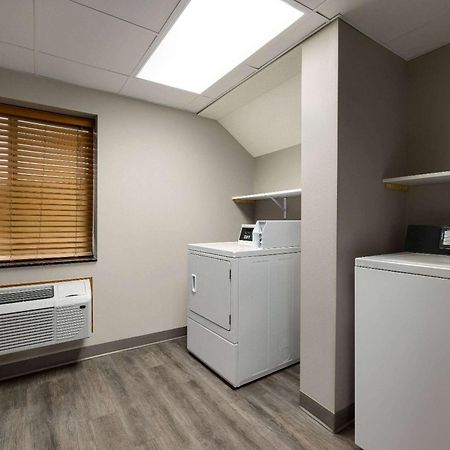 Americinn By Wyndham Lincoln South Экстерьер фото