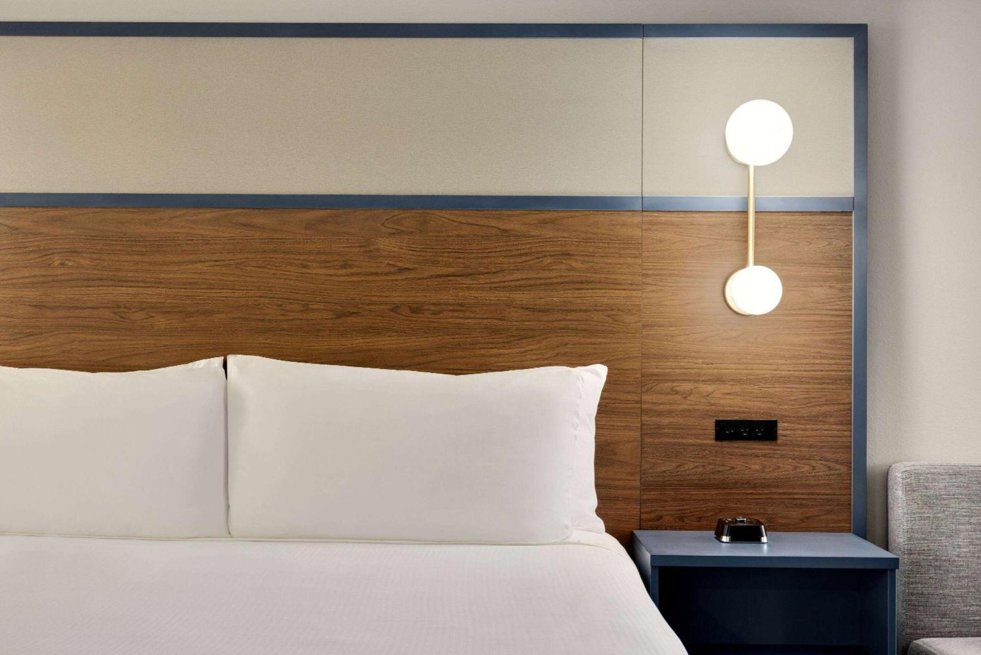 Americinn By Wyndham Lincoln South Экстерьер фото